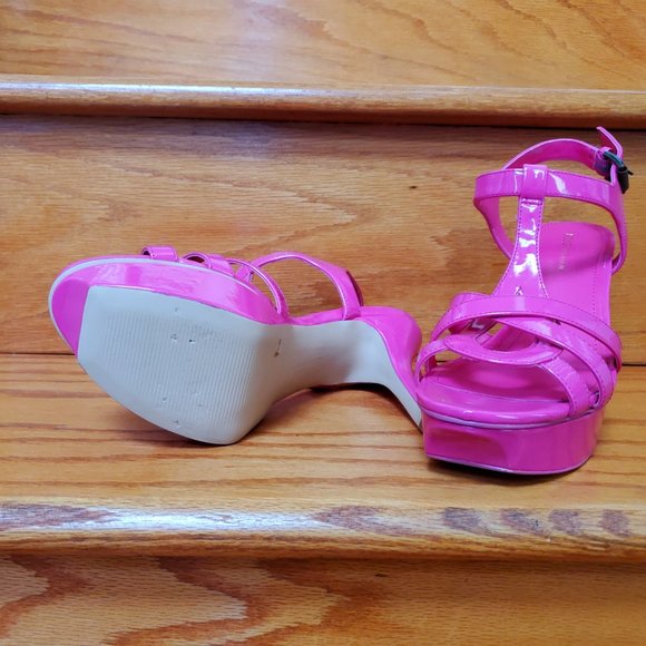 BCBG Preize platform sandal - Picture 3 of 4